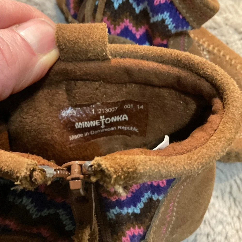 Minnetonka‎ Aspen Size 1 Bootie Leather Kids Ankle Brown Suede Kids